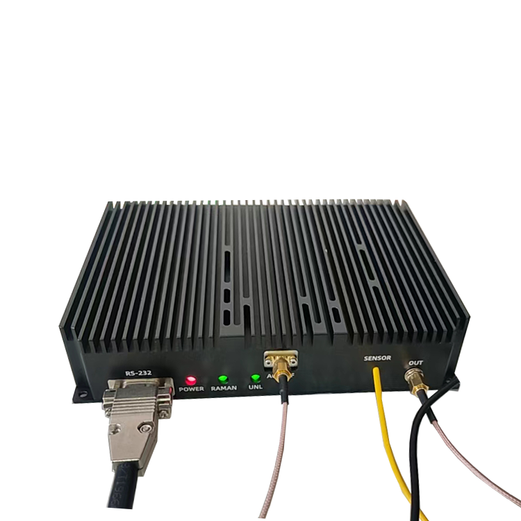 分布式光纤振动DVS一体化模块集成了3k激光器，EDFA，AOM等器件，从而实现了分布式光纤振动传感系统的核心探测功能实现。客户通过使用该集成模块，搭配DVS专用的采集卡，工控机电脑即可组成一套分布式光纤振动传感系统。