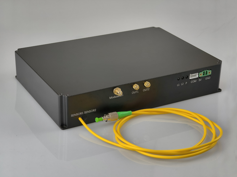 该DAS一体化模块能够实现20ns脉宽输出，空间分辨率实测达到3米，监测距离为10km，是一款专门针对皮带机托辊监测应用的DAS模块。