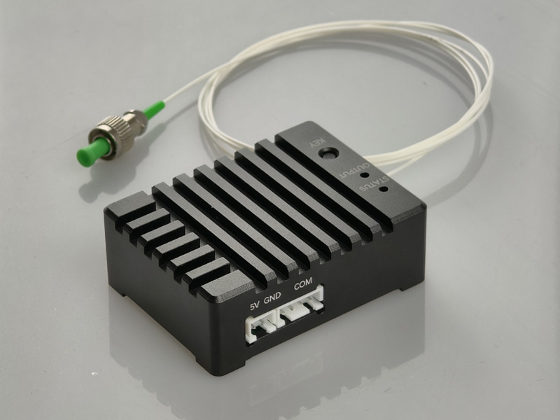 1060nm SLD 激光器模块 光谱宽度40nm  光功率5mW，适合用于光学相干断层扫描（OCT），光纤陀螺仪，光学测试与仪器，其他光纤传感应用。